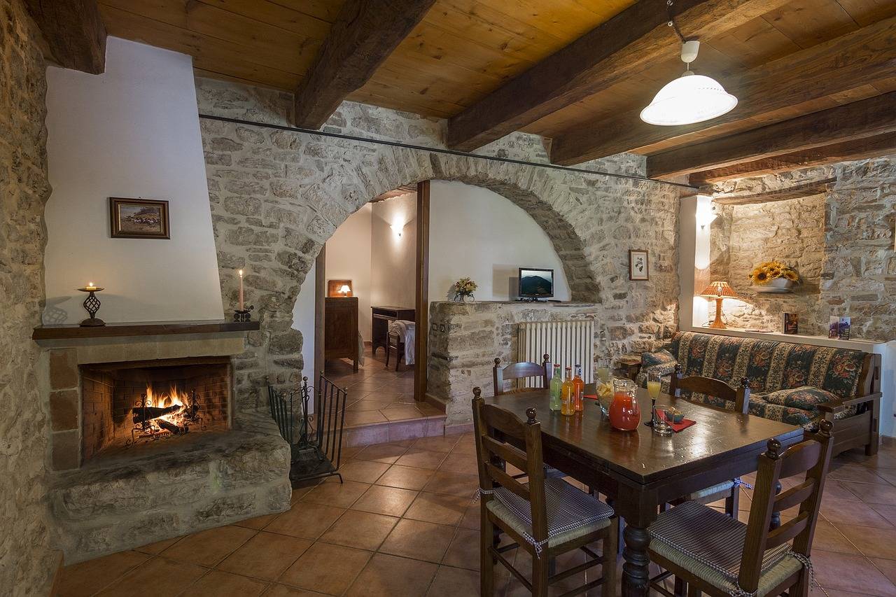 Expert Chimney and Fireplace Services in Maywood, California