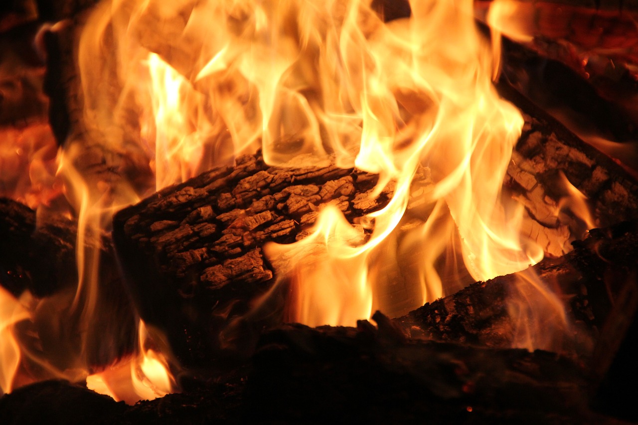Professional Fireplace Cleaning Services In Maywood California